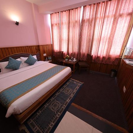 Hotel Yak Manāli Εξωτερικό φωτογραφία
