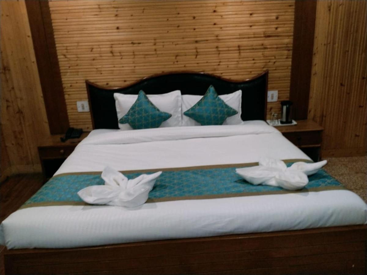Hotel Yak Manāli Εξωτερικό φωτογραφία