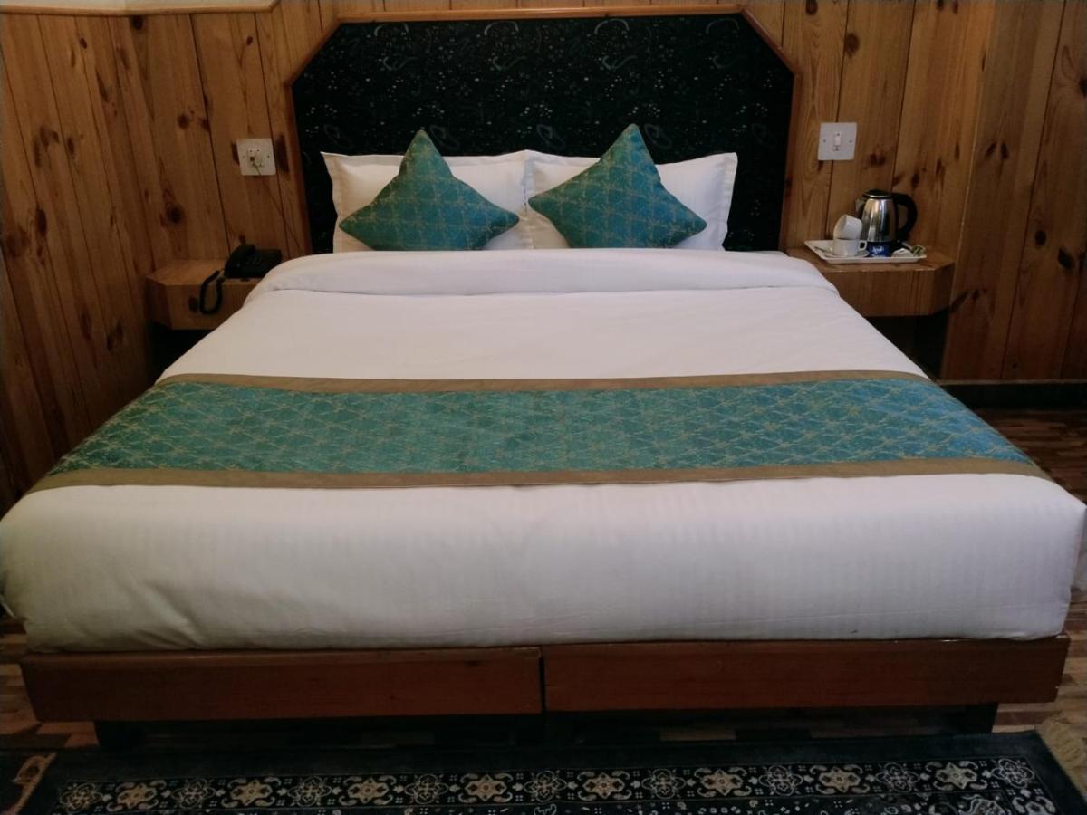 Hotel Yak Manāli Εξωτερικό φωτογραφία