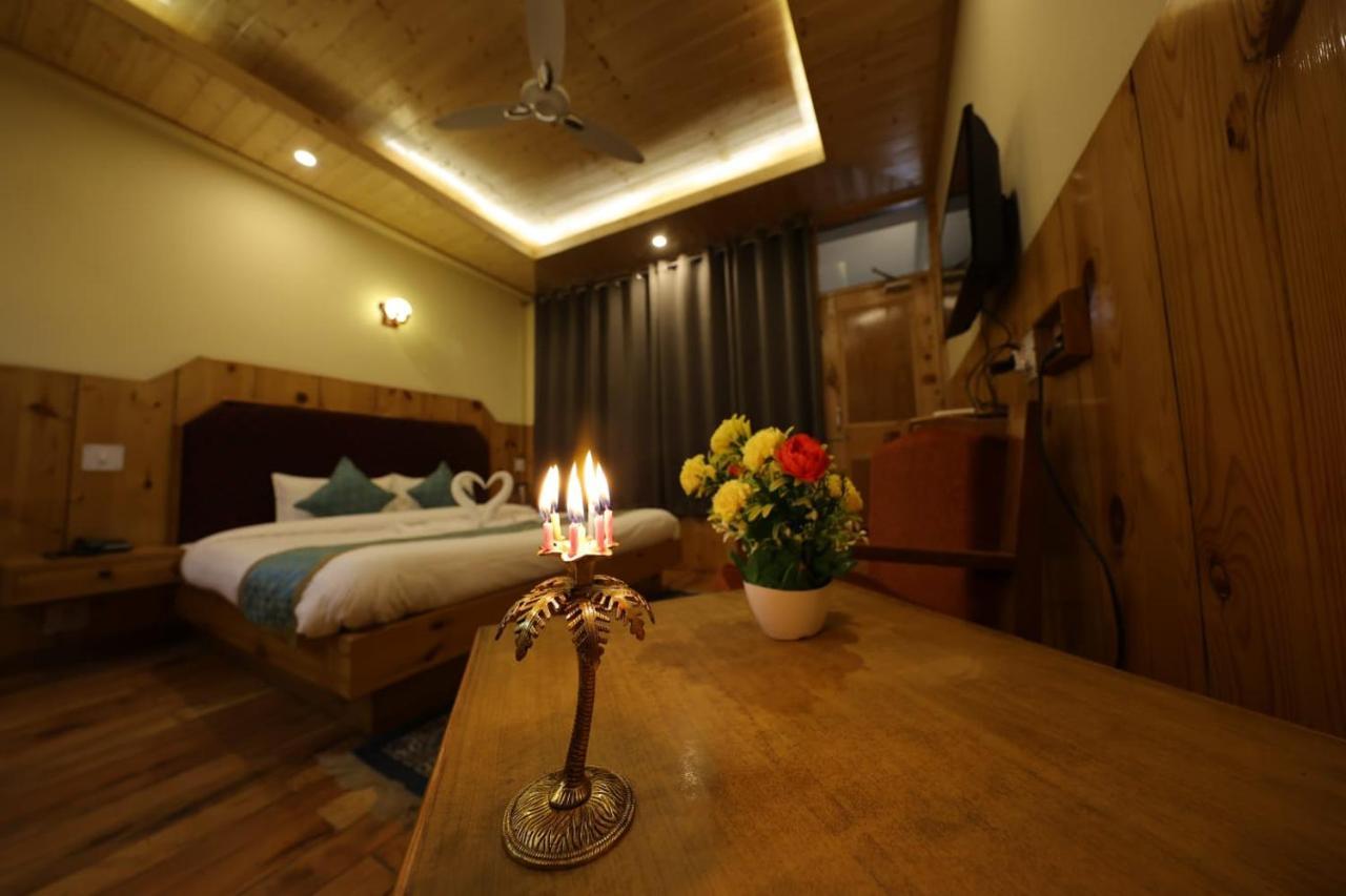 Hotel Yak Manāli Εξωτερικό φωτογραφία
