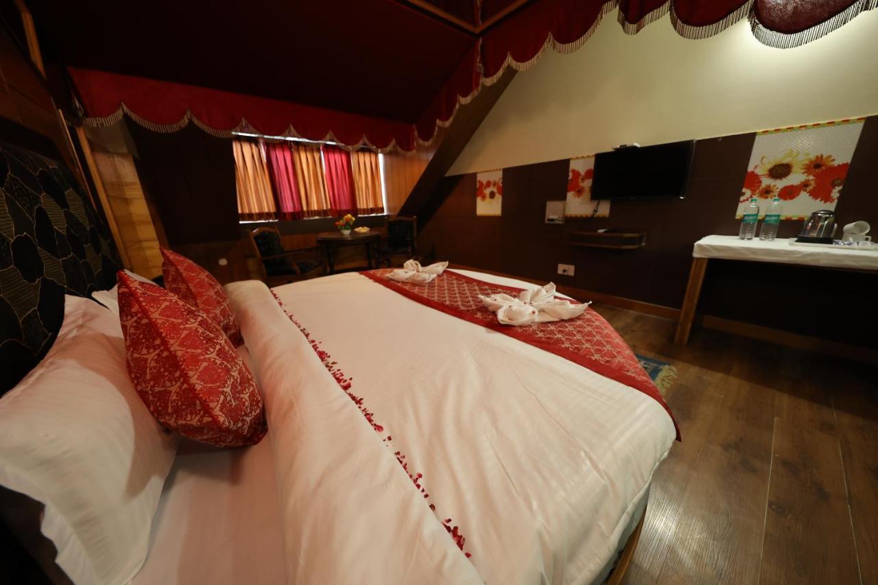 Hotel Yak Manāli Εξωτερικό φωτογραφία